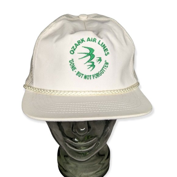 Vintage Ozark Airlines White Snap Back Trucker Hat - Picture 1 of 8